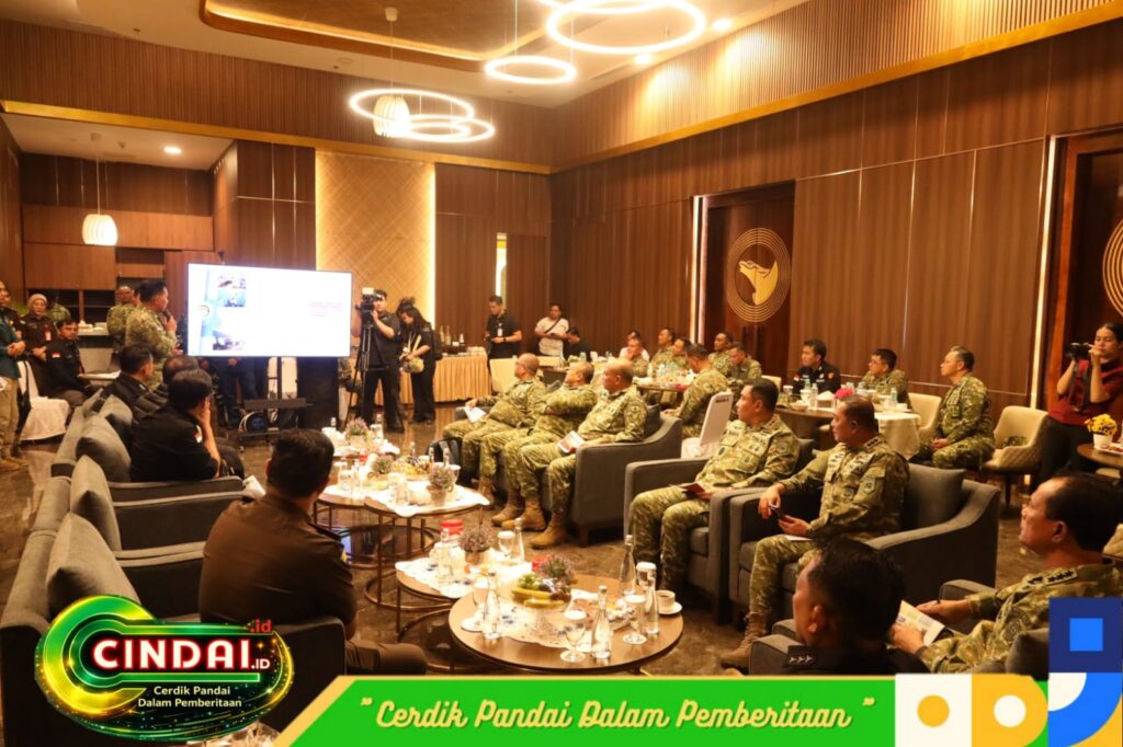 Gagalkan Penyelundupan LTJ dan Unsur Radioaktif Ilegal, Kasum TNI dan Pangkoarmada RI Tinjau Barang Bukti di Dermaga Kodaeral IV